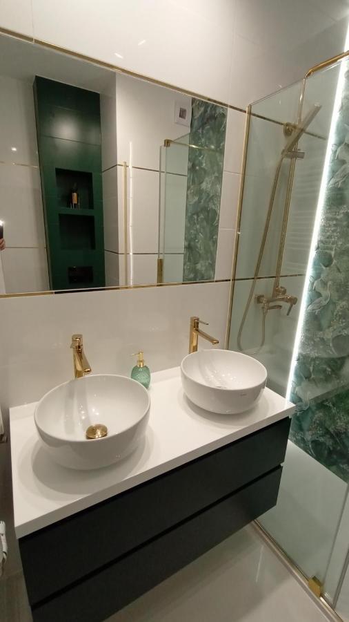Plaza Tower Apartament, Sauna, Targi 凯尔采 外观 照片