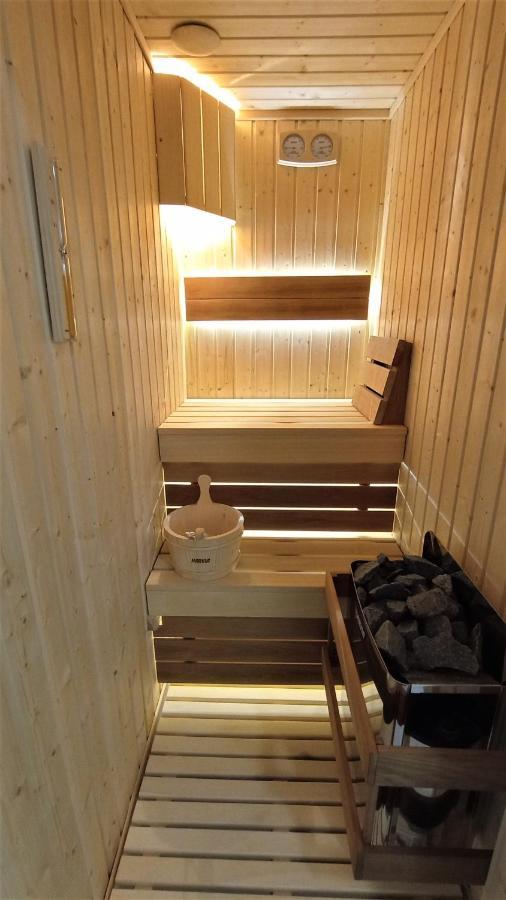 Plaza Tower Apartament, Sauna, Targi 凯尔采 外观 照片